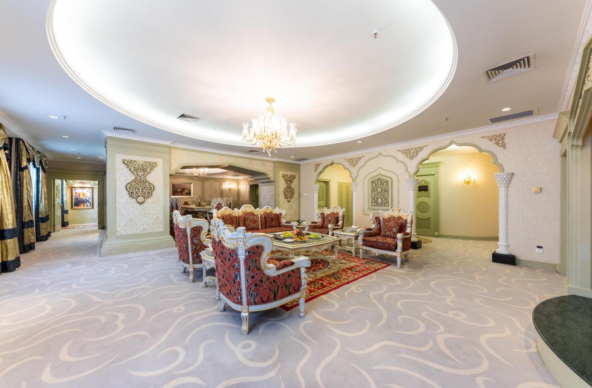 Grand Mercure Hotel Hualing Urumqi Bagian luar foto